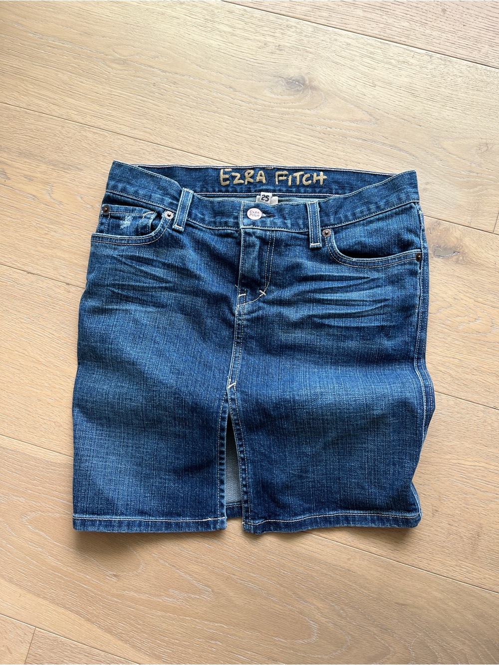 Y2K Ezra Fitch Low Rise Split Dark Wash Denim Skirt XXS